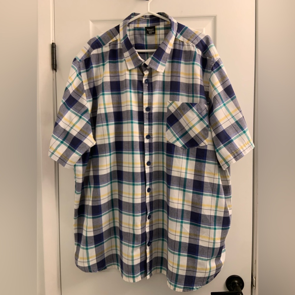 Casual Blue and White Plaid Button-Down Shirt